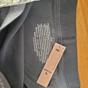 Bundle of 2 gray, 2 blue 1 Marron pair